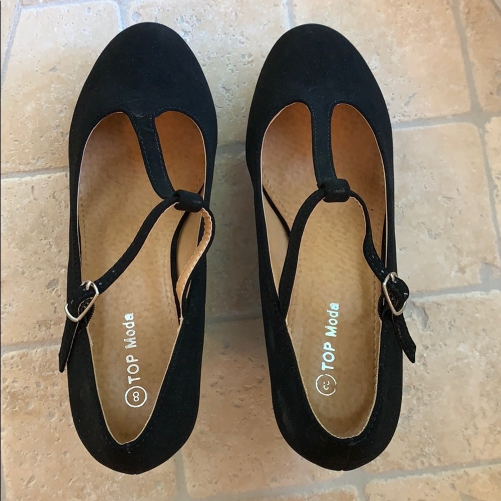 Black Wedges